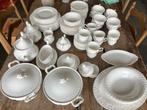 Servies royal Albert, Ophalen