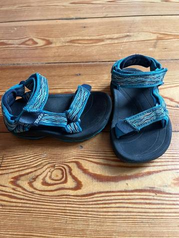 sandalen Teva beschikbaar voor biedingen