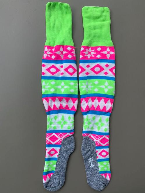 Chaussettes de hockey fluo Hingly taille 36-40 NEUF, Sports & Fitness, Hockey, Neuf, Vêtements