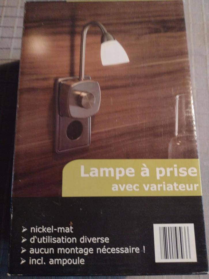 Lampe à prise avec variateur neuve, Boeken, Detectives, Zo goed als nieuw, Ophalen of Verzenden