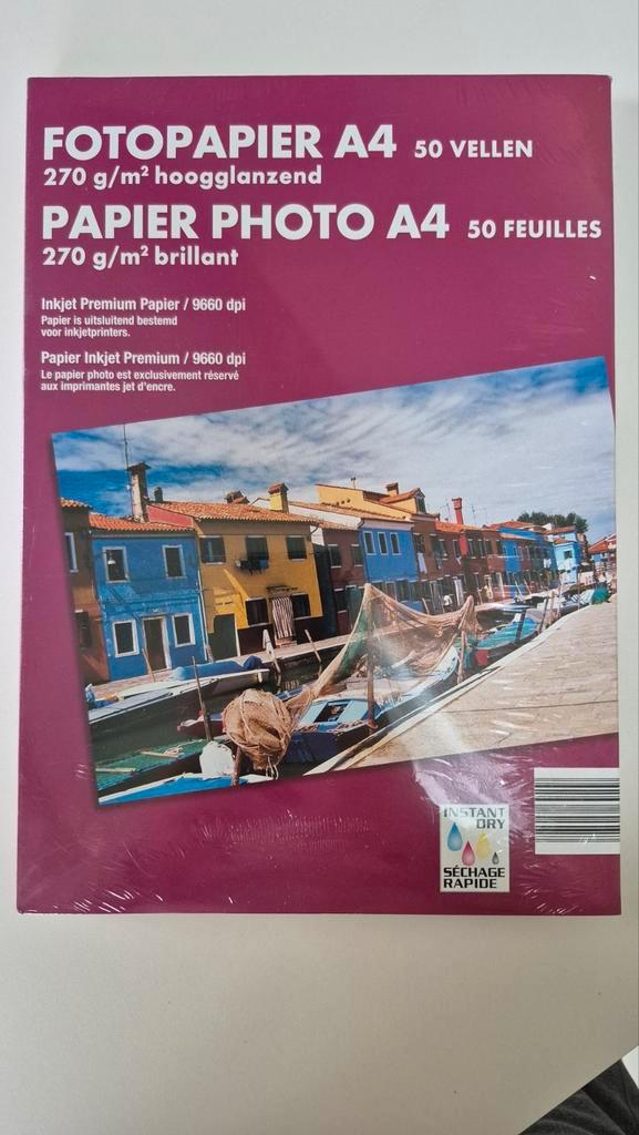 Papier photo à haute brillance A4, TV, Hi-fi & Vidéo, Photo | Papier photo, Neuf, Enlèvement