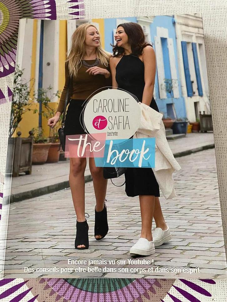 The Book Caroline et Safia, Boeken, Kinderboeken | Jeugd | 13 jaar en ouder, Zo goed als nieuw, Ophalen of Verzenden