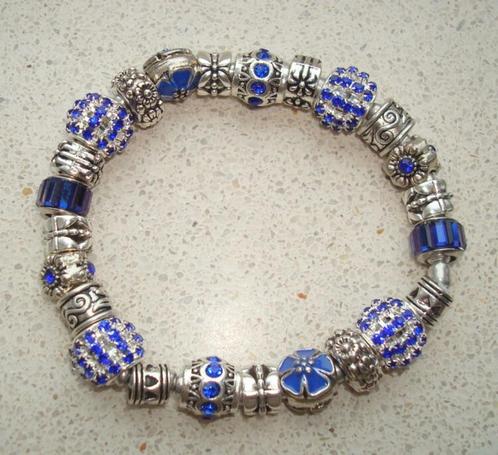 Armband met bedels in blauw PSE205 - maat naar wens, Handtassen en Accessoires, Armbanden, Elastiek, Blauw, Met bedels of kralen