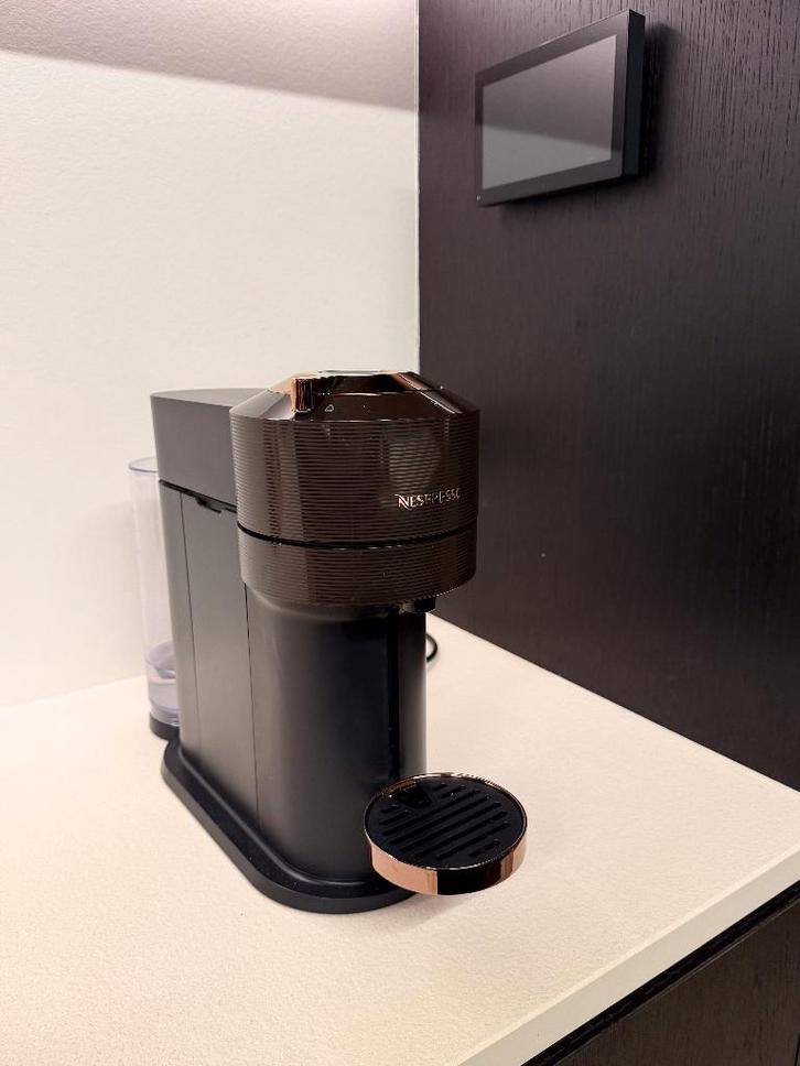 Nespresso Vertuo Next Premium, incl. 47 capsules, Electroménager, Cafetières, Comme neuf, Cafetière, Enlèvement