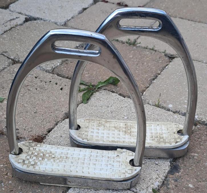 Stijgbeugels, Dieren en Toebehoren, Paarden en Pony's | Hoofdstellen en Tuigage, Zo goed als nieuw, Ophalen of Verzenden
