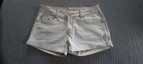 Beige jeansshortje maat L 40, Kleding | Dames, Spijkerbroeken en Jeans, Zo goed als nieuw, W30 - W32 (confectie 38/40), Overige kleuren