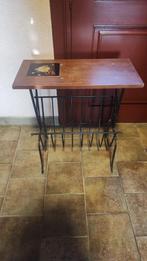 Vintage krantenhouder met tegel, Huis en Inrichting, Ophalen of Verzenden, Gebruikt
