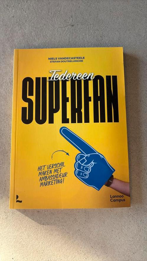 Niels Vandecasteele - Iedereen superfan, Boeken, Economie, Management en Marketing, Nieuw, Ophalen of Verzenden