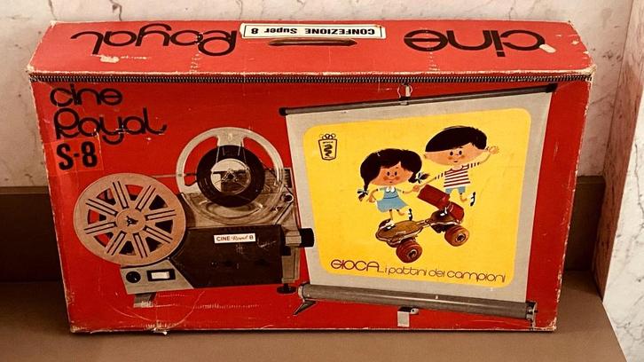GIOCA CINE ROYAL S8 PROJECTOR - met scherm -  3 films, Verzamelen, Foto-apparatuur en Filmapparatuur, Projector, 1960 tot 1980