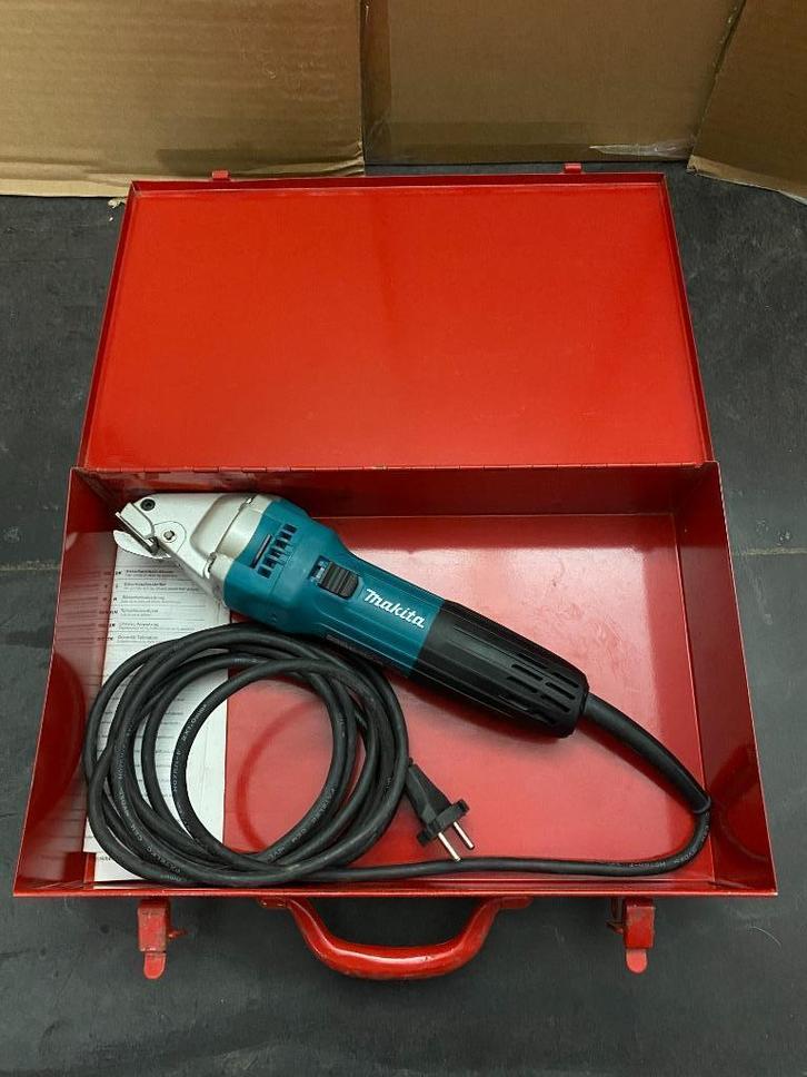 Makita Cisailles à métaux tôles !, Zakelijke goederen, Machines en Bouw | Metaalbewerking, Ophalen