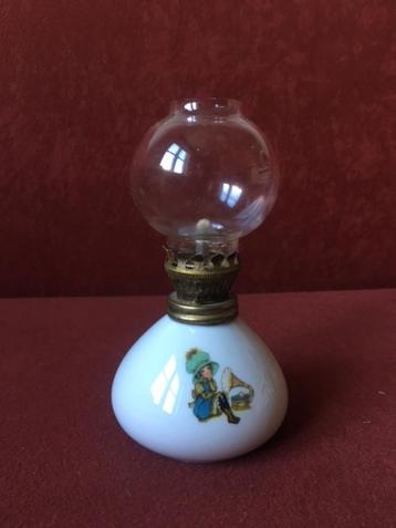 Petite lampe à huile "Miss Peticoat" 1978