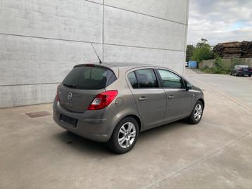 Opel Corsa 1.4 benzine 2013 met 79000KM*parkeersensor*airco* beschikbaar voor biedingen