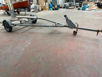  boottrailer stevig  6m lang 2,4m breed gegalvaniseerd beschikbaar voor biedingen