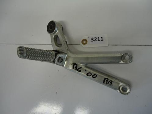 R6 1999 - 2002 Yamaha Voetsteunen en schetsplaten D1-24731, Motoren, Onderdelen | Yamaha
