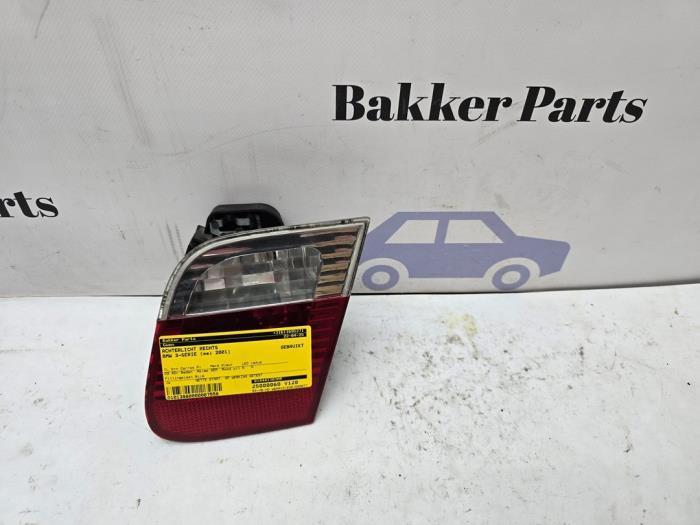 Achterlicht rechts van een BMW 3-Serie, Auto-onderdelen, Verlichting, BMW, Gebruikt, 3 maanden garantie