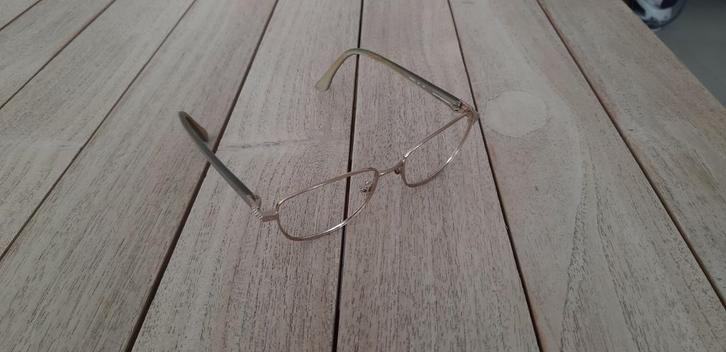 Brilmontuur voor dames, Handtassen en Accessoires, Zonnebrillen en Brillen | Dames, Zo goed als nieuw, Bril, Ophalen