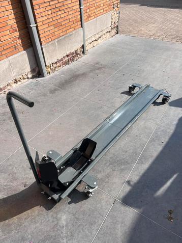 Motor Mover met inrijklem ConStands tot 450kg beschikbaar voor biedingen