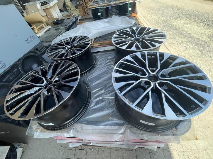 Audi e-tron GT RS velgen 20 inch 4J3601025CF titanium NIEUW, Auto-onderdelen, Banden en Velgen, Gebruikt