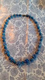 Collier perle synthétique forme spécial bleu, Handtassen en Accessoires, Kettingen, Ophalen of Verzenden, Gebruikt, Blauw, Kunststof