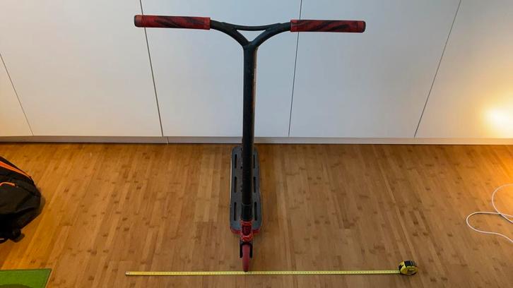 Stuntstep (MGP VX9 EXTREME EVOL STUNTSTEP, ROOD), Fietsen en Brommers, Steps, Gebruikt, Gewone step, Ophalen
