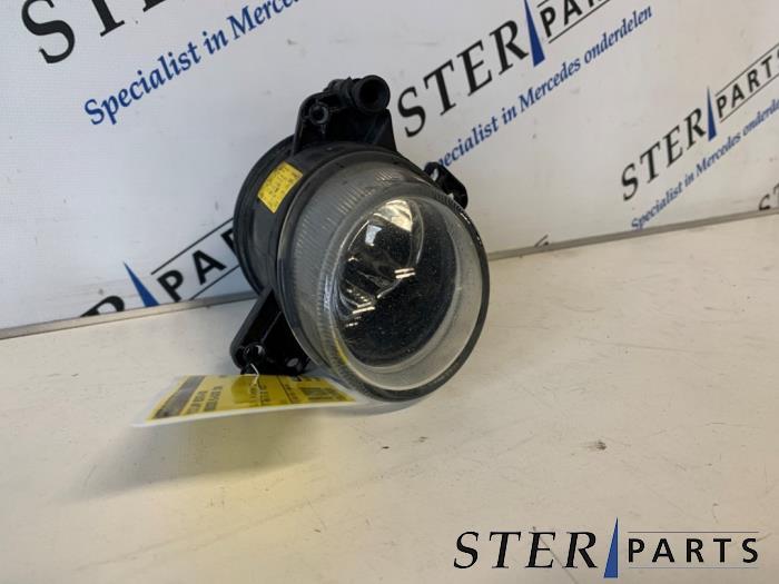 Mistlamp rechts-voor van een Mercedes ML-Klasse, Gebruikt, -, Ophalen of Verzenden, -