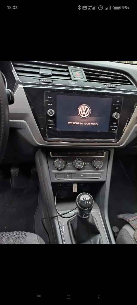 À vendre volkswagen Touran 2018, Autos, Volkswagen, Particulier, Touran, Vitres électriques, Diesel, MPV ou Monospace, 5 portes