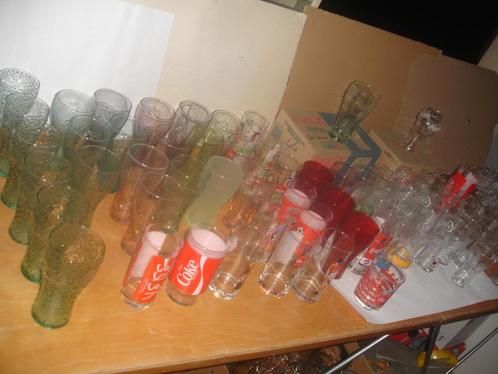 Veel glazen van Coca Cola, verschillende soorten, € 3,00 per, Verzamelen, Glas en Drinkglazen, Zo goed als nieuw, Frisdrankglas