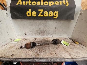 Aandrijfas links-voor van een Opel Corsa beschikbaar voor biedingen