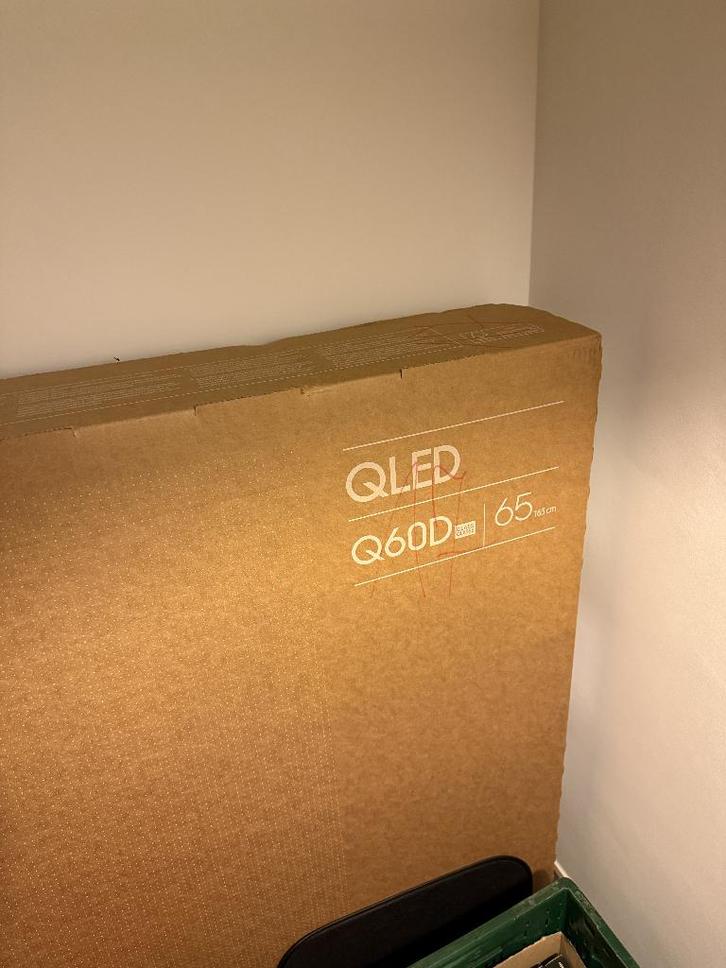 NIEUW Samsung Led 4k tv Q60D 65inck, TV, Hi-fi & Vidéo, Télévisions, Neuf, QLED, 100 cm ou plus, 4k (UHD), Samsung, 50 Hz, Smart TV