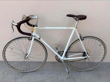 Vintage koersfiets - gerestaureerd beschikbaar voor biedingen
