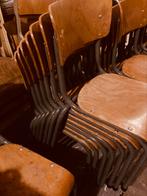 Partij vintage houten schoolstoelen in prima staat, Ophalen