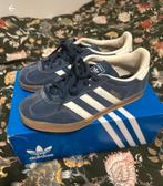 Adidas Gazelle bleu marine, Sneakers et Baskets, Comme neuf, Bleu, Envoi