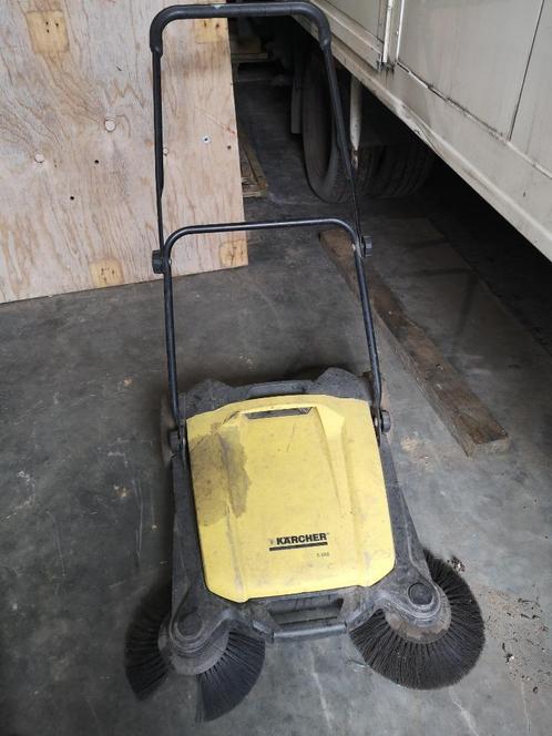 Borstelmachine klein. Karcher. Met opvangbak. op wielen., Zakelijke goederen, Kantoor en Winkelinrichting | Magazijn, Stelling en Opslag