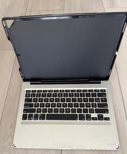 ZAGG oplaadbaar en verlicht toetsenbord voor iPad Pro 12,9", Computers en Software, Toetsenborden, Gebruikt, Azerty, Opvouwbaar