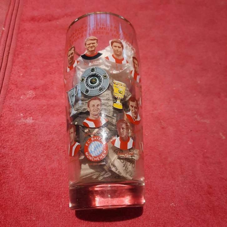 Bayern München glas . Meer dan 50 jaar oud . Ongeschonden ., Verzamelen, Glas en Drinkglazen, Zo goed als nieuw, Ophalen of Verzenden