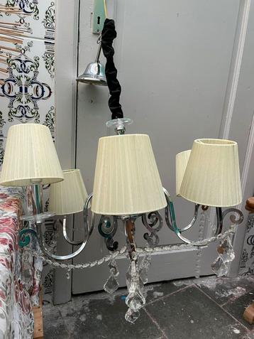 2 lustres beschikbaar voor biedingen
