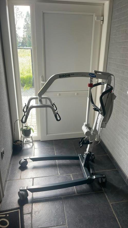 Invacare Birdie EVO compact tillift, ijzeren verpleegster, Diversen, Verpleegmiddelen, Zo goed als nieuw, Ophalen