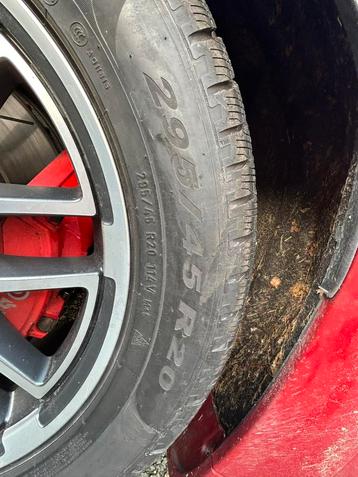 Borbet Velgen + pirelli banden zo goed al nieuw. beschikbaar voor biedingen