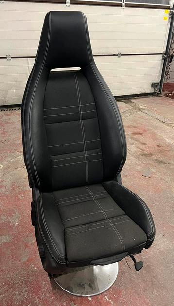 Chaise du bureau Mercedes classe A W176 beschikbaar voor biedingen