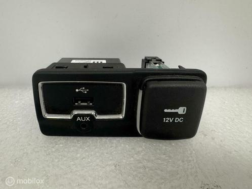 USB Aansluiting Jeep Renegade ORIGINEEL 735604055, Auto-onderdelen, Elektronica en Kabels, Jeep, Gebruikt, Ophalen of Verzenden