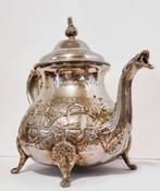 Théière arabe avec gravures., Enlèvement ou Envoi, Comme neuf