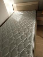 Bed met lattenbodem, matras en nachtkastje., Huis en Inrichting, Ophalen, 90 cm, Eenpersoons, Zo goed als nieuw