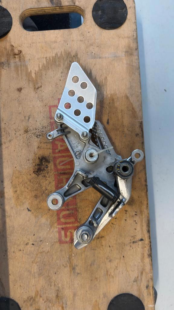 Honda CBR600RR PC40 2007-2014 Voetsteunen links en rechts, Motoren, Onderdelen | Honda, Gebruikt, Ophalen of Verzenden