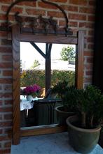 Spiegel in bruin houten kader, Huis en Inrichting, Woonaccessoires | Spiegels, Ophalen of Verzenden, Zo goed als nieuw