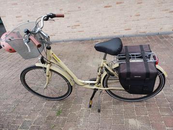 Dames fiets beschikbaar voor biedingen