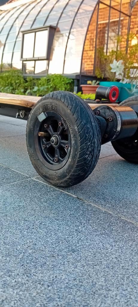 Prachtig en snel all-terrain elektrisch longboard., Sport en Fitness, Skateboarden, Zo goed als nieuw, Longboard, Ophalen
