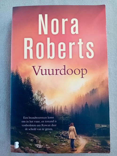 Nora Roberts - Vuurdoop, Boeken, Thrillers, Gelezen, Ophalen of Verzenden
