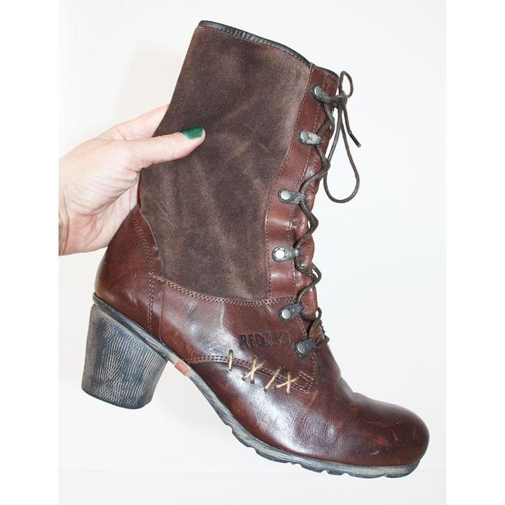 Mooie Bruin Leren Redrag Laarsjes -s10 (Maat 42) € 55,-, Kleding | Dames, Schoenen, Zo goed als nieuw, Lage of Enkellaarzen, Bruin