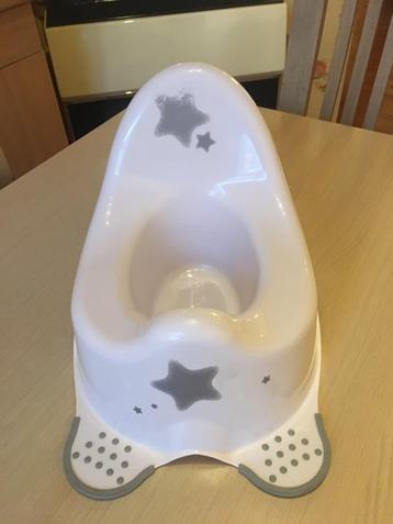 Petits pots hygiéniques bébé beschikbaar voor biedingen