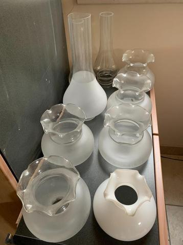 Glazen lampkappen beschikbaar voor biedingen